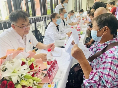 減費(fèi)用、少奔波!六院領(lǐng)銜上海首個(gè)腎病腹透治療社區(qū)示范體系建設(shè)啟動(dòng)